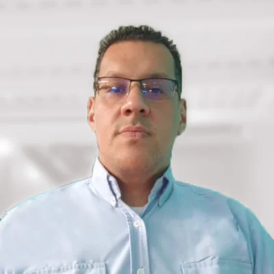 Ricardo Urbina - Tecnología de la Información