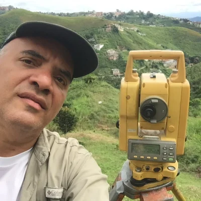 José Alberto Ibarra - Topografo