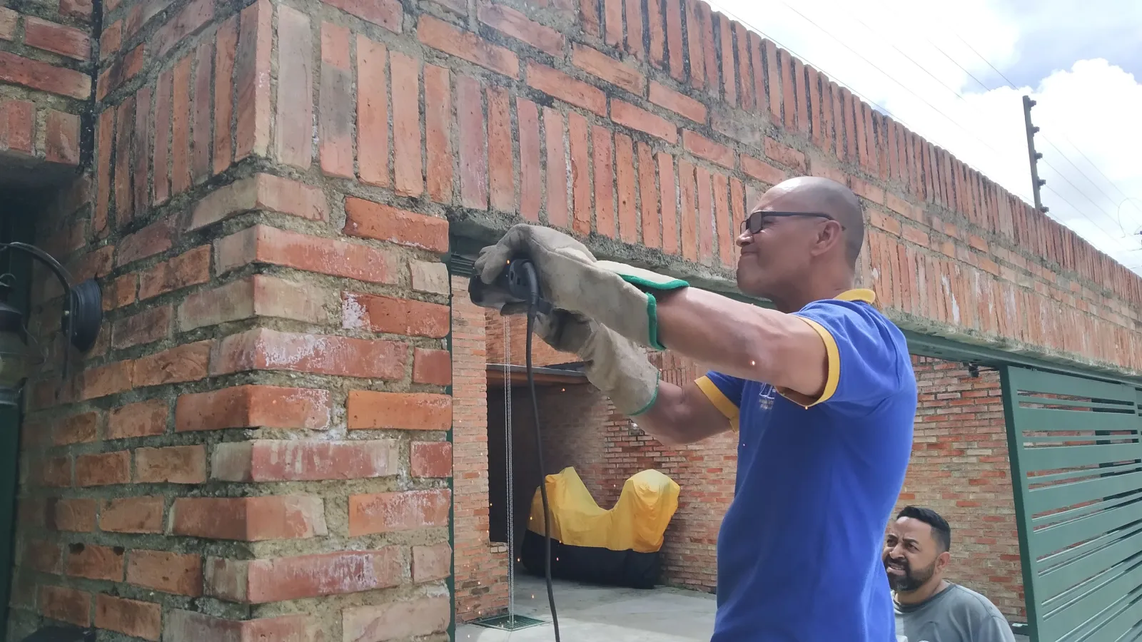 Herreria especializada para puertas automáticas - Imagen 5