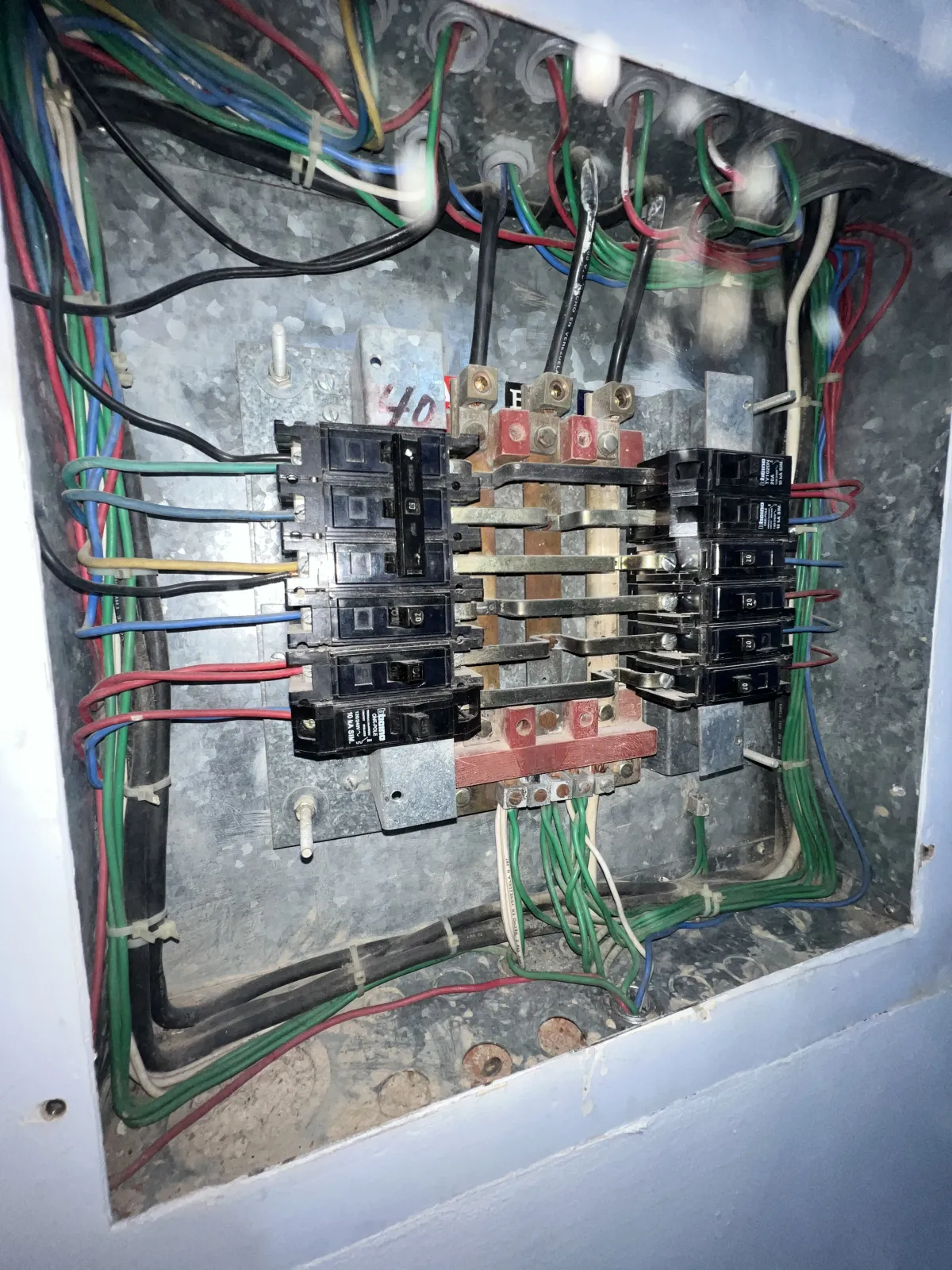 Mantenimiento Tableros Residenciales - Imagen 2