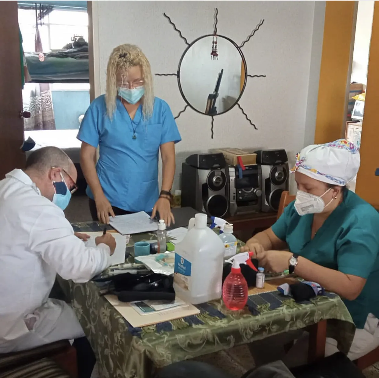 Servicio de Enfermería y Médico a Domicilio