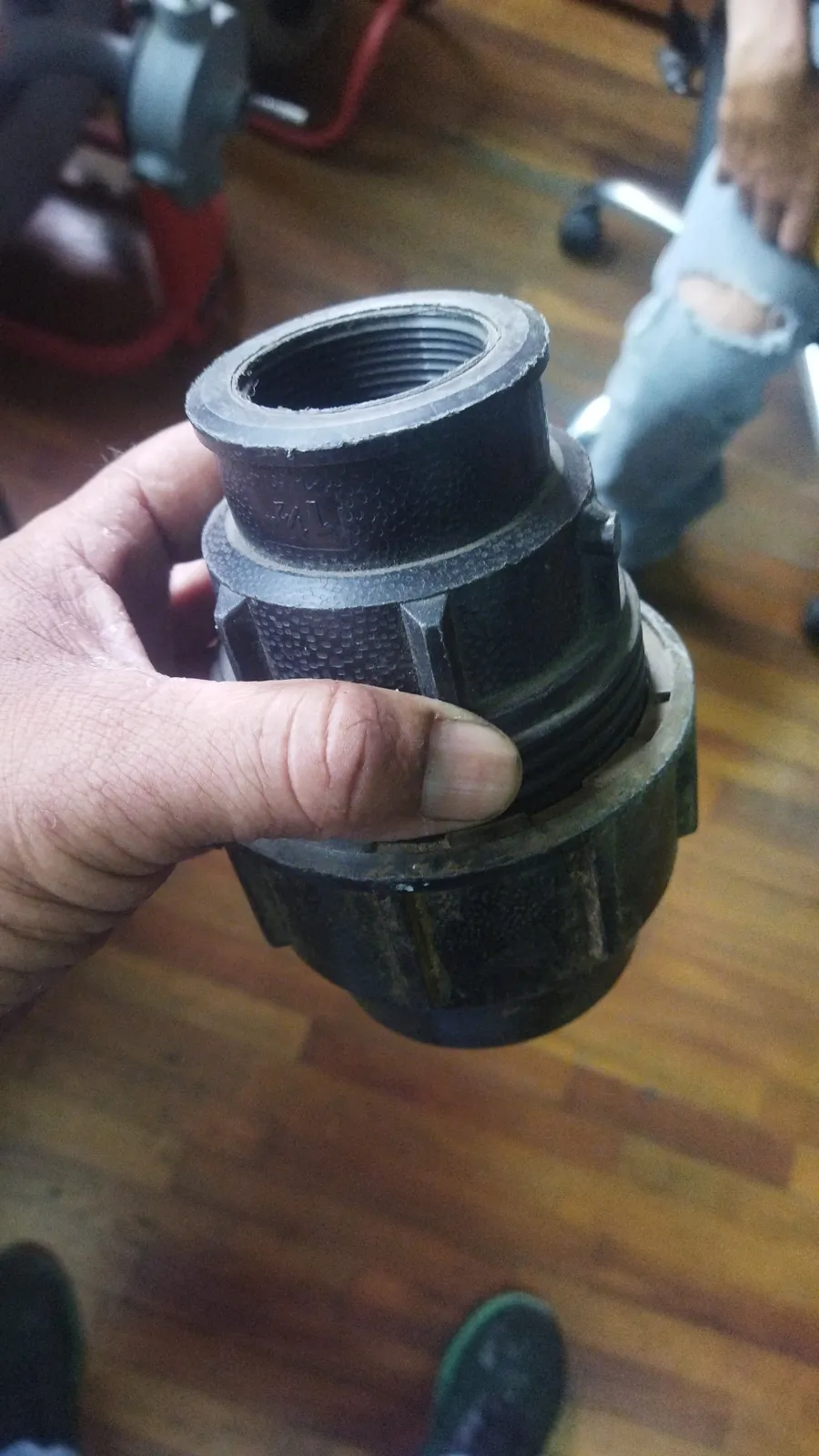 se ofrece servicio de plomeria y electricidad las 24 horas - Imagen 3