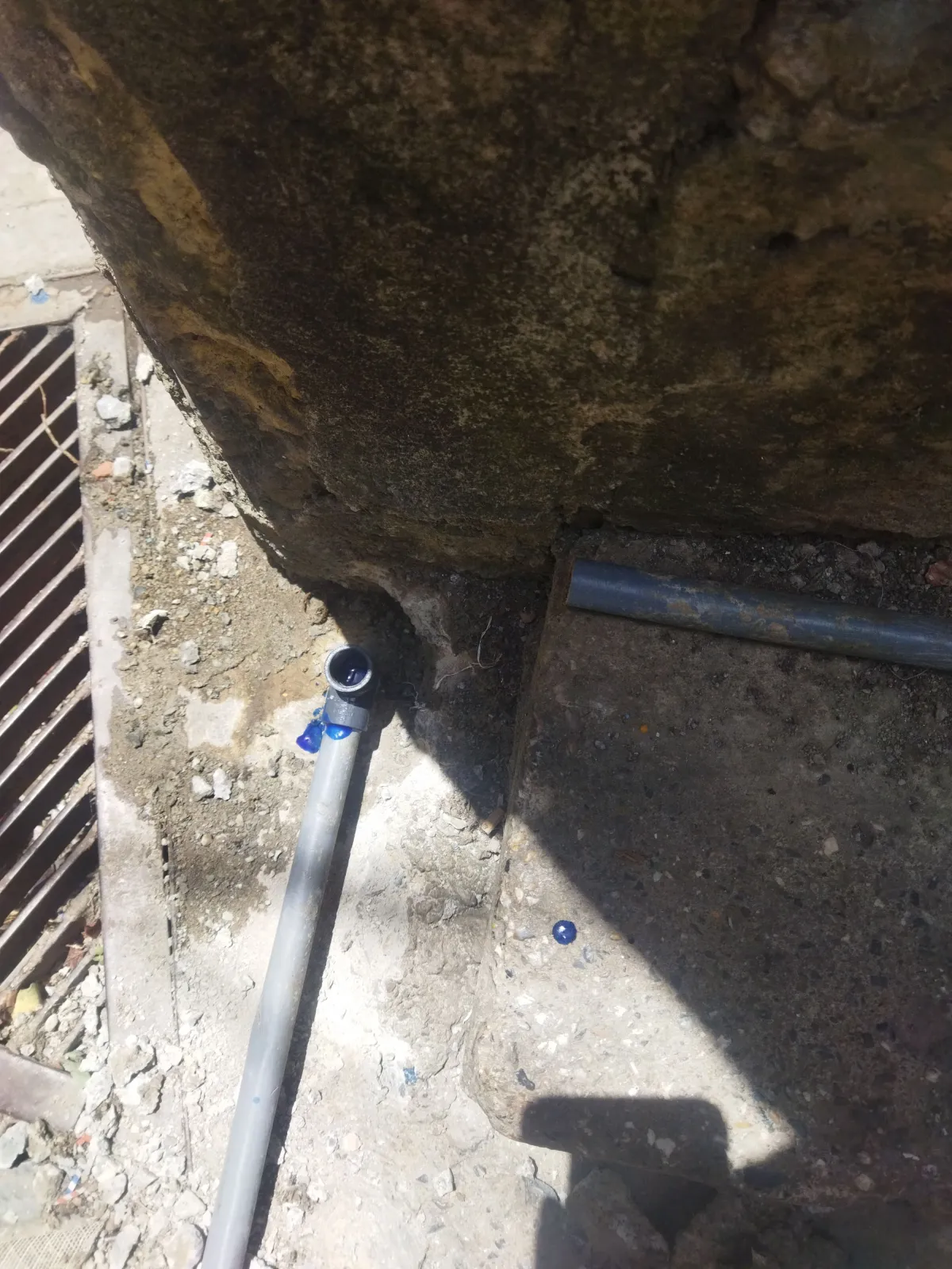 se ofrece servicio de plomeria y electricidad las 24 horas - Imagen 4