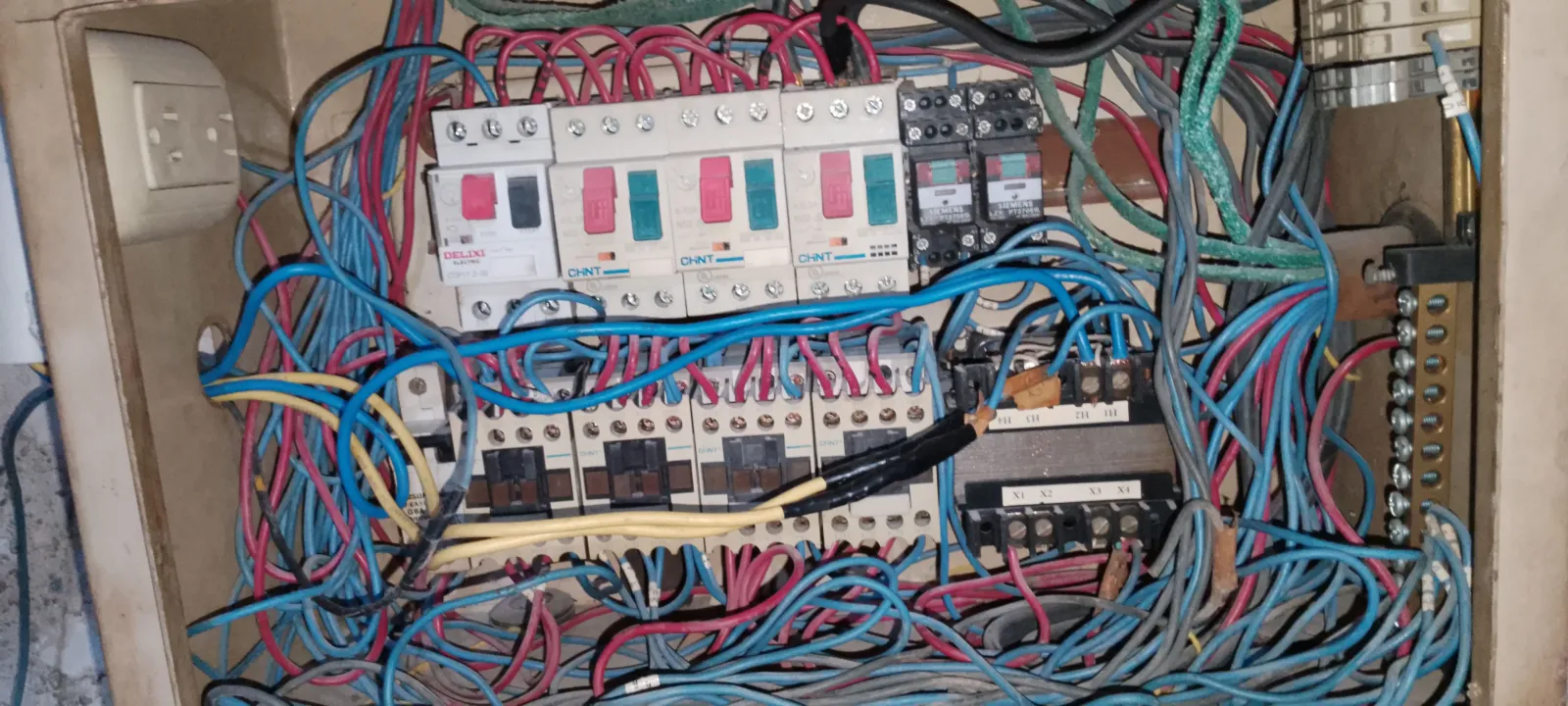 Servicio de Electricidad - Imagen 1