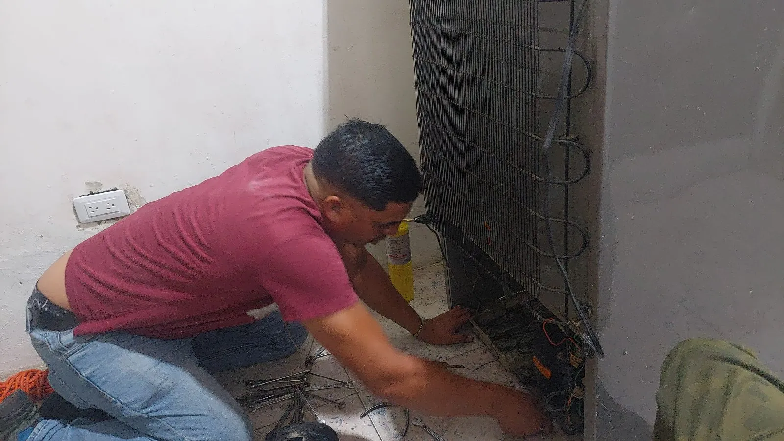 Plomeria en general, revestimientos de paredes , colocacion de techos y mucho mas - Imagen 3