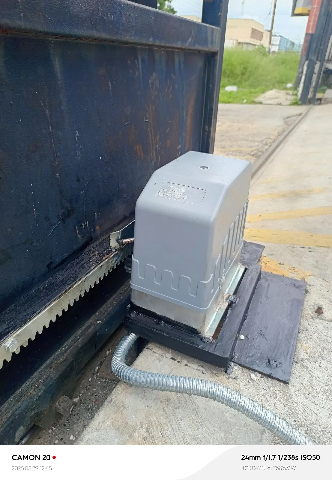 Portones eléctricos y control de acceso - Imagen 2