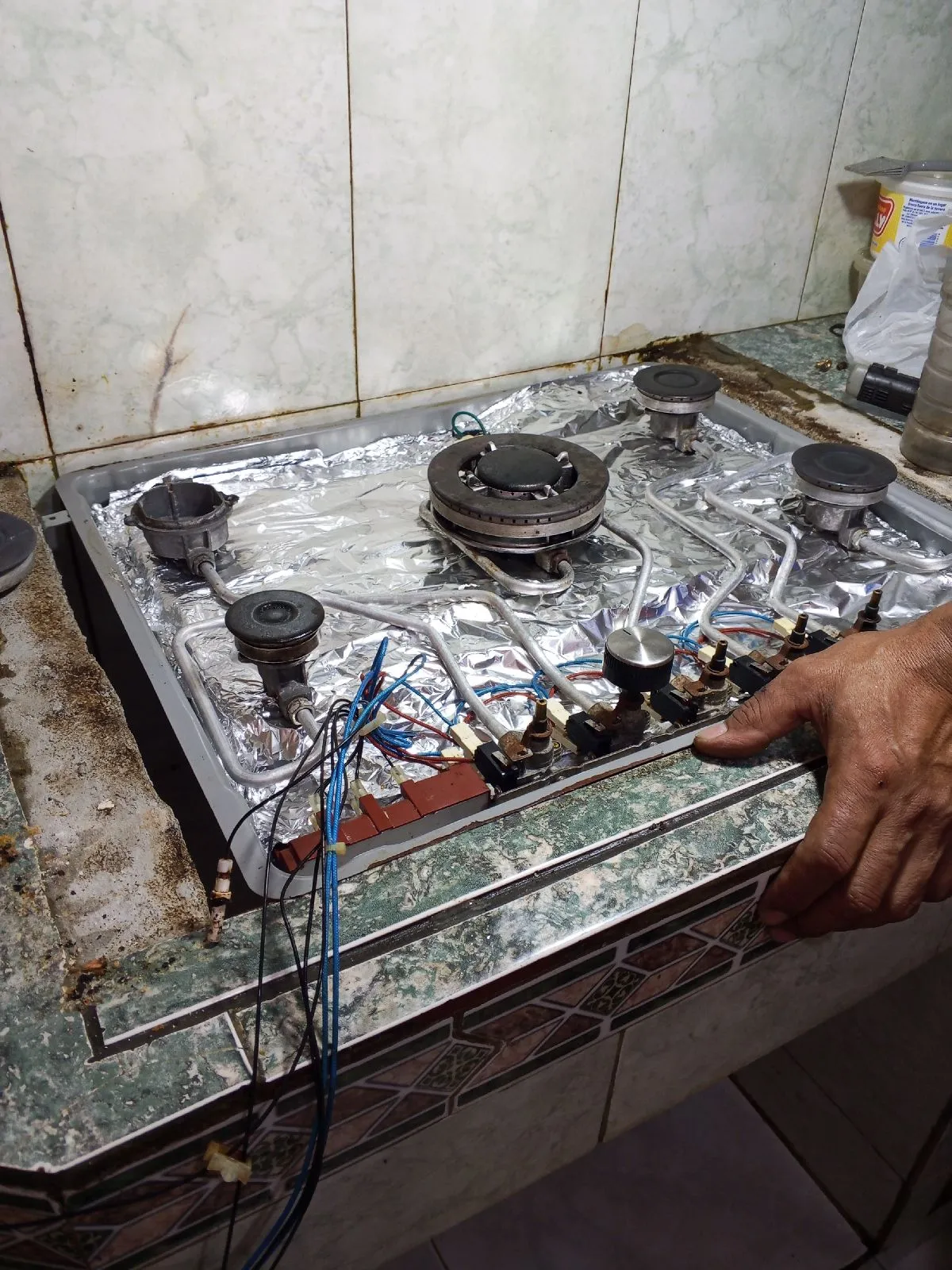 multiservicios reparación de cocina plomería aire acondicionado electricida