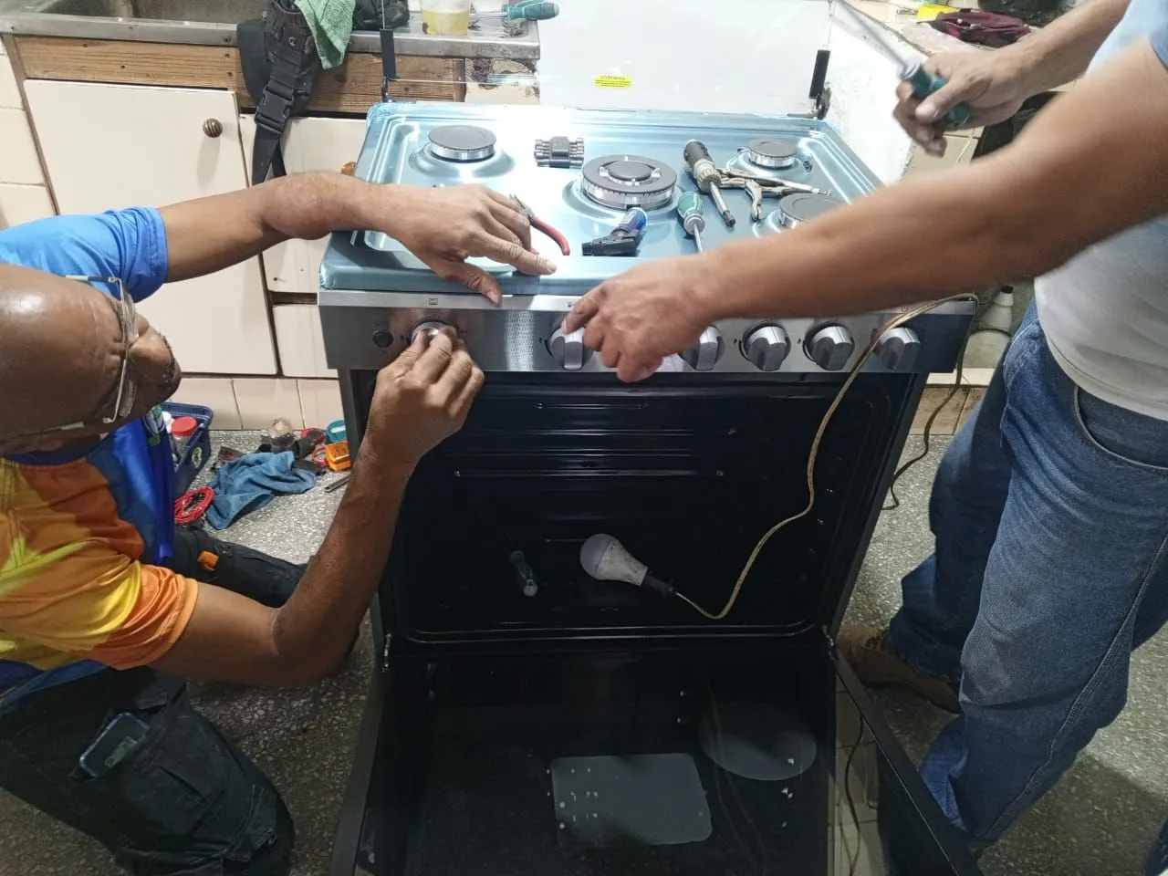 multiservicios reparación de cocina plomería aire acondicionado electricida - Imagen 4